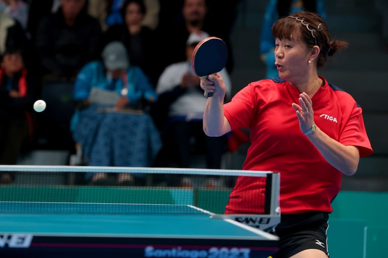 Tania Zeng bid farewell in the round of 16 of the women's singles at the Santiago 2023 table tennis.