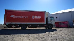 Municipalidad de Santiago y Correos de Chile envían 10 toneladas de ayuda afectados por incendios forestales