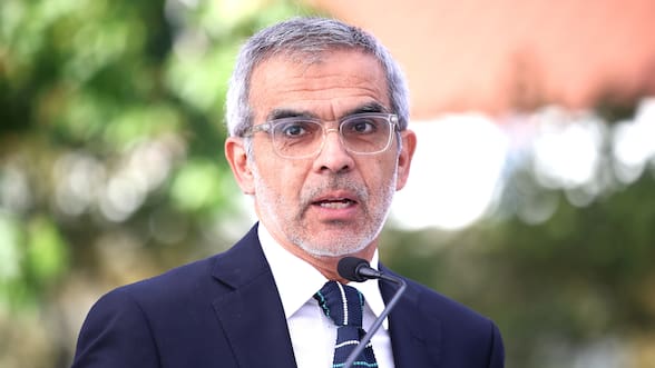 Robo con intimidación a exministro Luis Cordero termina con cinco detenidos tras persecución hasta Lo Espejo