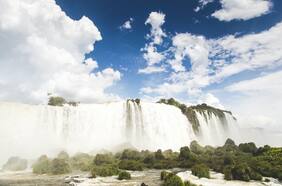Foz de Iguazú: vuela directo a una de las Siete Maravillas naturales del Mundo