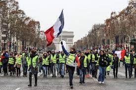 Francia se complica con el alza de los combustibles y el gobierno teme el regreso de los “chalecos amarillos”