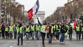 Francia se complica con el alza de los combustibles y el gobierno teme el regreso de los “chalecos amarillos”