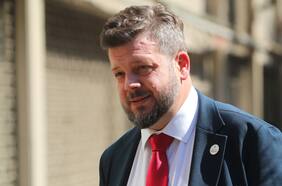 “Está infringiendo la ley de partidos”: diputados PC y AH denuncian a Kaiser ante el Servel por dichos sobre golpe de Estado