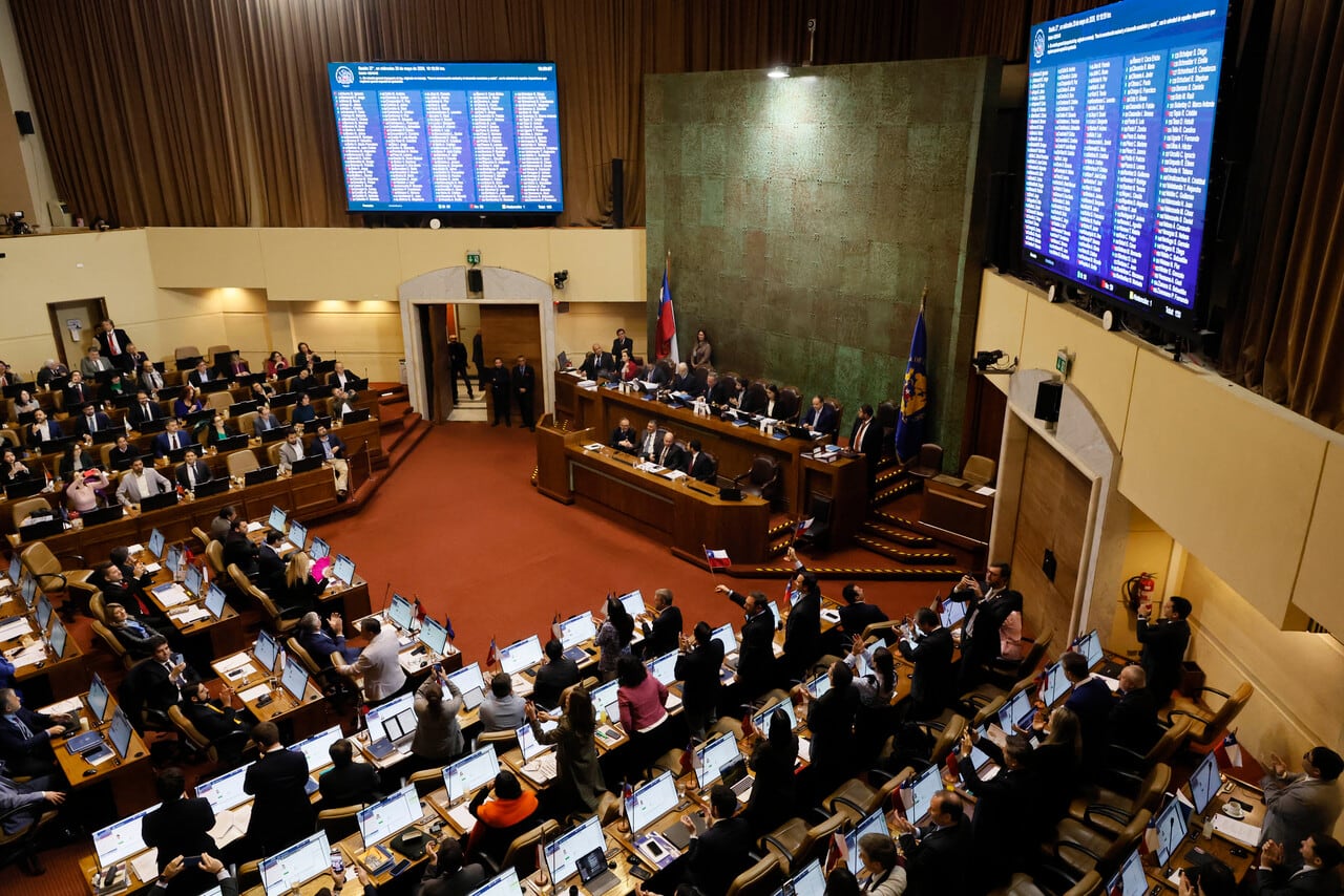 Con mayoría de oposición queda conformada comisión revisora de la acusación constitucional contra el exministro Grau