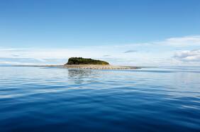 Fue habitada por nómades y explorada por misioneros: la compleja situación de desconocida isla del sur