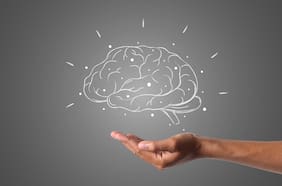 Científicos descubren a qué edad exactamente tu cerebro comienza a hacerse viejo