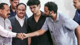 Renuncia ministro de Educación de India tras masivas protestas estudiantiles por irregularidades en el sistema educativo