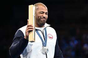 La emoción de Yasmani Acosta tras su histórica plata en París: “Estoy feliz de cumplir un sueño”