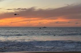 Tragedia en Algarrobo: cuatro personas mueren ahogadas al intentar rescatar a mujer que fue arrastrada por el mar