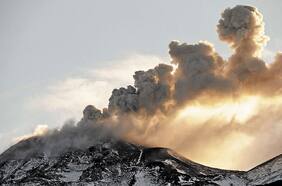 Erupción en Las Canarias: ¿Qué volcanes están en riesgo en Chile?