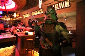 Nowas Cantina: el bar de otra galaxia que sorprende en Santiago