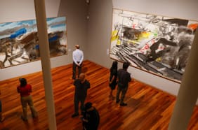 Materia, Gesto y Memoria, la exposición que reúne más de 50 obras de Gracia Barrios en MAVI UC