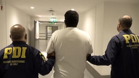 Extraditan a Colombia a presunto líder de “Los Shottas” detenido en Curicó por caso de homicidio