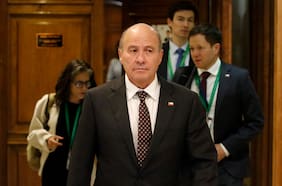 “Vamos a sacar al pizarrón al Gobierno”: Diputados de oposición piden sesión especial para que Quiroz responda por alza de combustibles