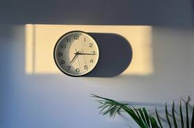 Cambio de hora en Chile: ¿cuándo hay que ajustar los relojes?