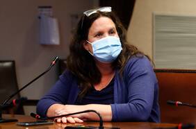 Delincuentes entran a robar a casa de ministra de Defensa Maya Fernández: su marido y su hijo se encontraban en el inmueble