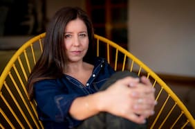 Voces de mujer: el libro que narra en coro historias de abusos en Chile