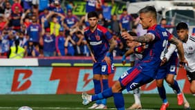 ¿Era mano? Revisa la acción de Arturo Vidal que derivó en el penal del empate de la U en el Superclásico