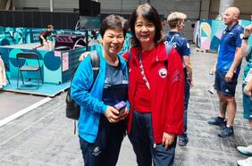 “40 años sin verla”: el emotivo e inesperado reencuentro de Tania Zeng con una compañera de infancia en París 2024