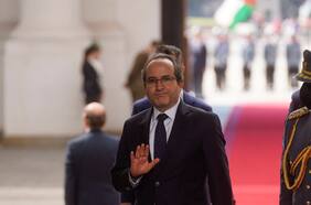 Embajador Artzyeli valora postura de gobierno de Boric tras ataque de Irán contra Israel