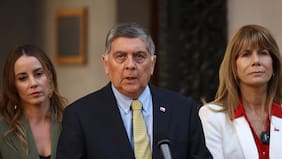 Alvarado responde cuestionamientos de Núñez sobre “error comunicacional”: “Este es un gobierno que no se desordena”