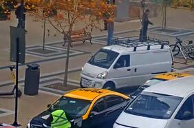 ¡Chocó todo a su paso!: detienen a sujeto que robaba bicicletas en Las Condes