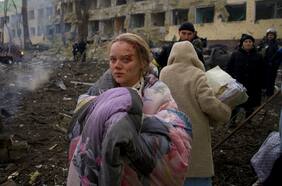 Batallón Azov pide a la comunidad internacional un corredor humanitario para evacuar civiles en Mariupol