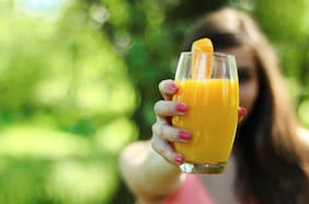 Científicos descubren el tremendo impacto en tu cuerpo de beber jugo de naranja 100% natural