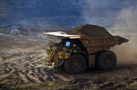 Para UBS, el mineral de hierro está ‘al filo de la navaja’