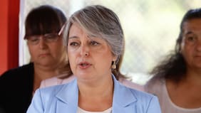 Jeannette Jara resta importancia a cita entre expresidente Frei y Kast: “Tiene derecho a tener su opinión”