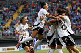 Un desahogo en el Centenario: Colo Colo es tetracampeón del fútbol femenino ante la U y sella una campaña histórica