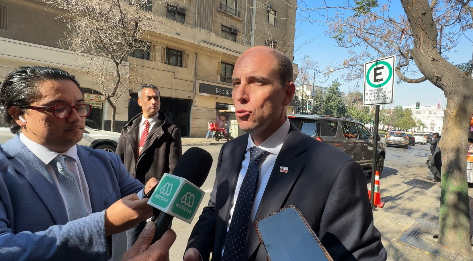 Arrau tras dictamen de Contraloría sobre Steinert: "Nos ajustamos al rol de coordinación estratégica de este ministerio"