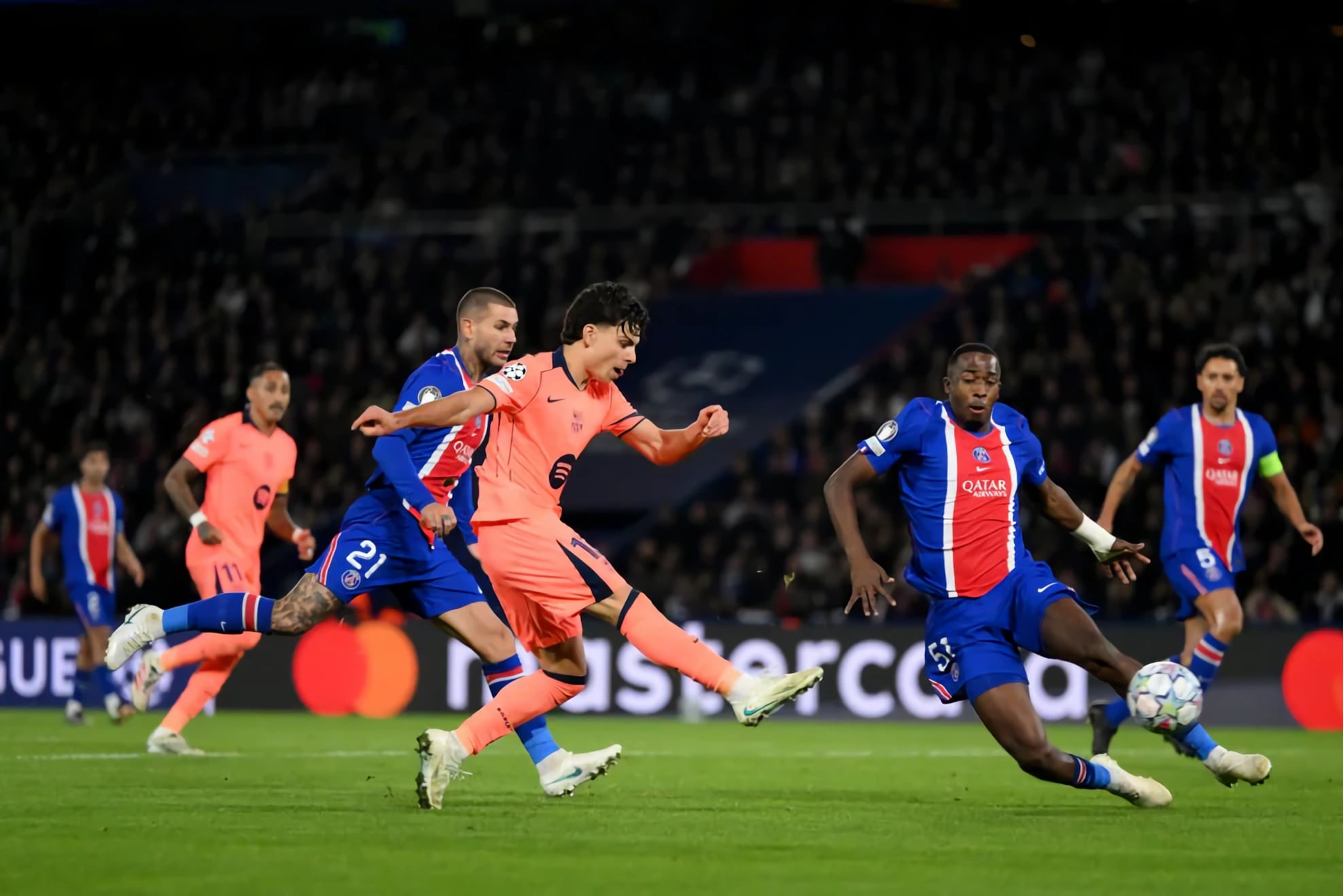 Concierto de fútbol y goles en París: PSG golea a Barcelona por la Champions League en el mejor partido de la temporada