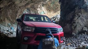 Una camioneta estaba oculta en pique minero: Carabineros recupera tres vehículos robados y detiene a seis personas