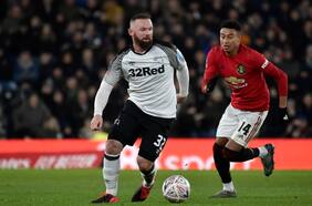 Rooney continúa su guerra con Cristiano: “No hay jugador que no esté celoso de su carrera, su dinero y sus abdominales”