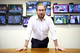 Política y/o fundaciones: El futuro de Max Luksic tras cinco años al mando de Canal 13