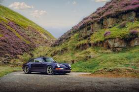 El Porsche 911 reconstruido por Theon Design es de un chileno y ya está en el país