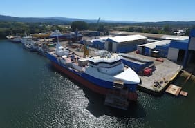 Naviera de los Von Appen acuerda comprar firma que opera las naves para transportar salmones vivos más grandes de Latinoamérica