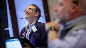 Bolsas mundiales rebotan con fuerza a medida que se estabilizan los precios del petróleo