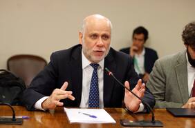 Elizalde desdramatiza críticas de Cariola en chats privados filtrados: “las cosas finalmente tienen que quedar en su lugar”