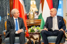 Los contrastes de las giras internacionales de Kast