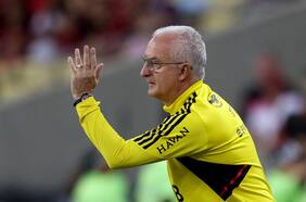 Despedido por vetar a Neymar y venció al cáncer: Dorival Júnior, el técnico de Vidal y Pulgar que busca la tercera Libertadores para Flamengo