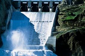 Estudio UC lanza propuestas para mejorar los procesos de tramitación ambiental en Chile