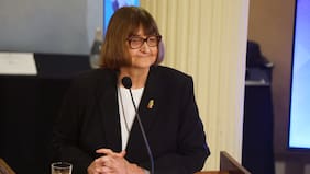 Devés inaugura año académico de U. de Chile con defensa a la gratuidad y expectativa de nuevo sistema de crédito “justo y sostenible”