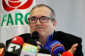 Antiguo líder de las FARC advierte a Petro que implementación del acuerdo de paz corre “grave peligro”