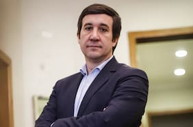 Cuestionamientos de Ramírez (UDI) a reformas constitucionales abren flanco en oficialismo y suman reparos opositores