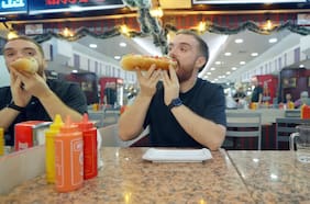 “Chile ha destrozado mi cambio físico”: todas las comidas que probó Ibai en su visita a Santiago