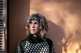 Nona Fernández, escritora: “La sociedad chilena tiene un mal muy extraño, se da permiso para recordar cada 10 años”