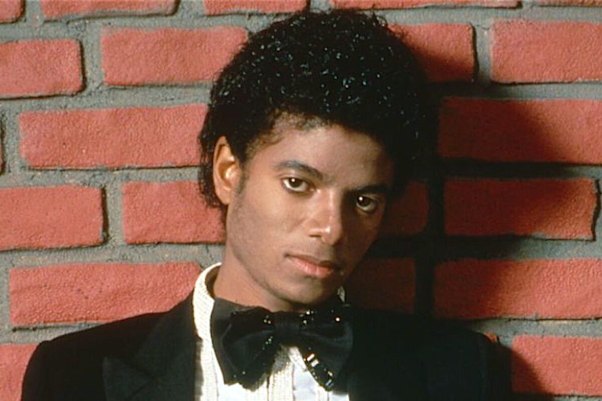 El primer paso de Michael Jackson fuera de la muralla - La Tercera