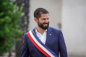 Expresidente Boric ficha a nuevos abogados para enfrentar causa por injurias del exdirector del Slep de Atacama